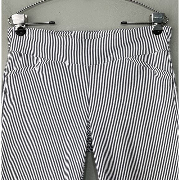Coastal Capris Pants Signature Slimming Size 10 Petite Blue White Striped Preppy - Picture 3 of 13